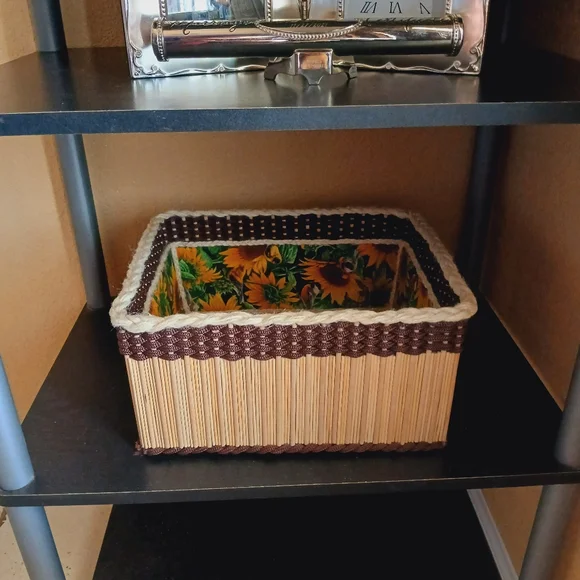 Basket organizer Storage & Organization